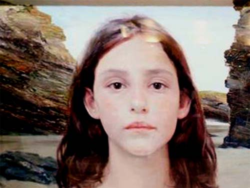 Pulsa para ampliar =Niña entre catedrales= de Leonor Solans Gracia
