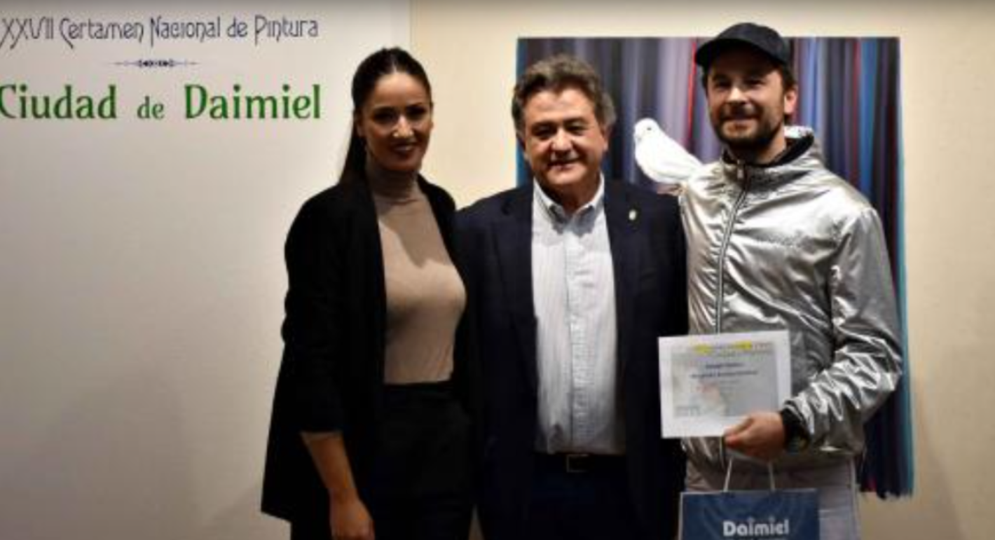 1º premio Alejandro Botubol, junto al alcalde, Leopoldo Sierra y la concejala de Cultura, Lourdes Rodríguez de Guzmán