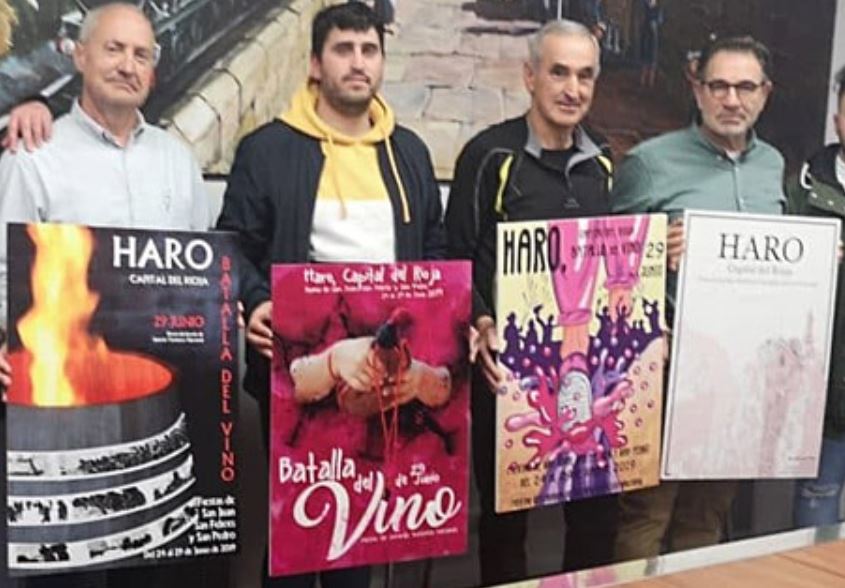 Cuatro carteles para la fase final del cartel anunciador 