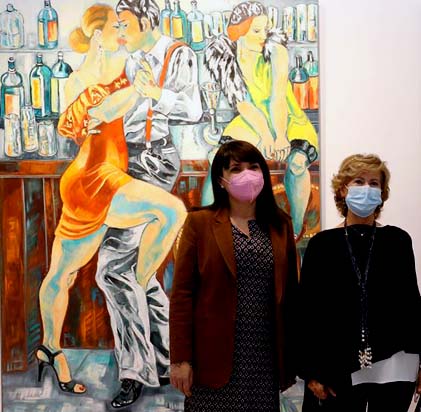 De izquierda a derecha la diputada de Cultura Julia Parra y la artista María Jesús de Frutos 