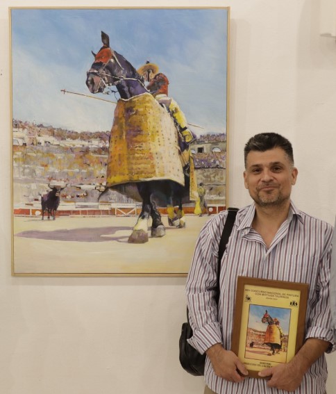 Pulsa para ampliar Entrega del segundo premio a Walter Paveleck Candia