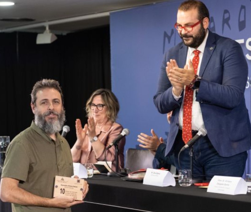 Pulsa para ampliar Entrega del Premio a Gonzalo Elvira Pérez