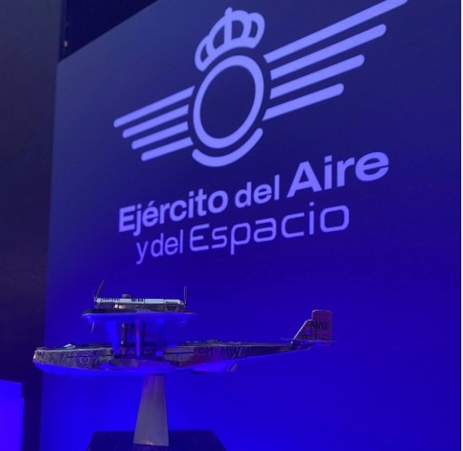 Pulsa para ampliar TROFEO PLUS ULTRA Premios Ejército del Aire y del Espacio