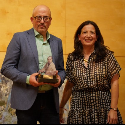 Pulsa para ampliar Entrega del 1º premio a Juan Gil