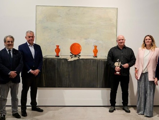 Entrega a Miguel Gómez Losada del trofeo del Primer Premio 