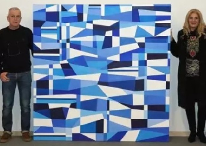 Miembros del Jurado con la obra ganadora